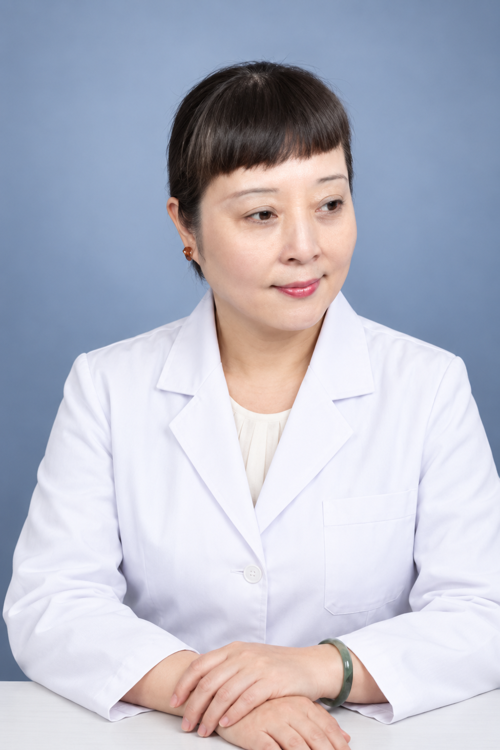 Pr Chen · Portrait retouché avec l’IA